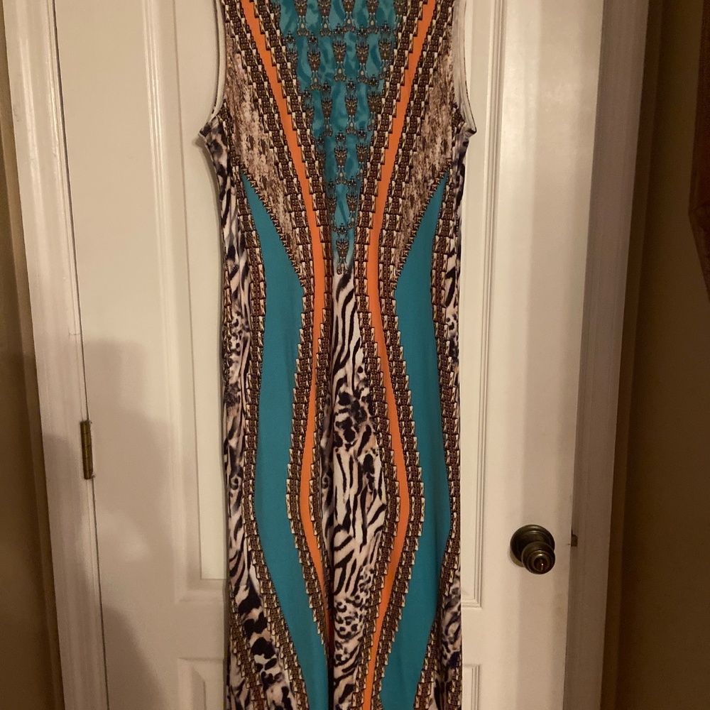Dress - Picture 2 of 3